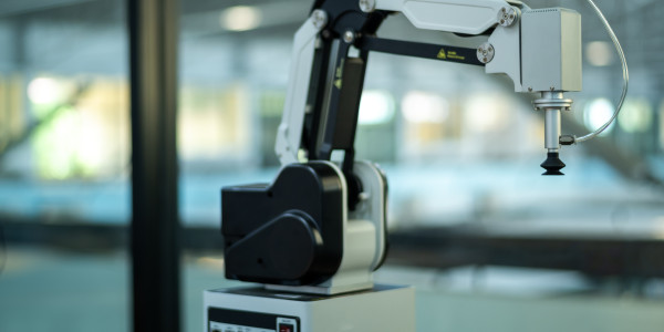 Garras Robóticas a Medida / Manos Robot / Grippers / EOAT Retiro · Fabricantes de Dedos a Medida para Garras