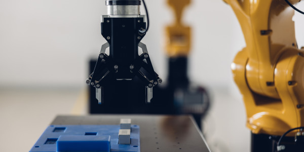 Garras Robóticas a Medida / Manos Robot / Grippers / EOAT Retiro · Fabricación de Pinzas a medida capaces de manejar piezas geométricas
